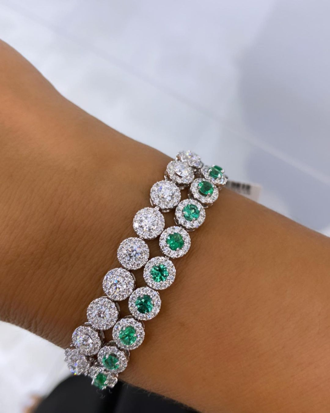 Tiffany Victoria™ Cluster Tennis Bracelet in Platinum with Diamonds |  Tiffany & Co.