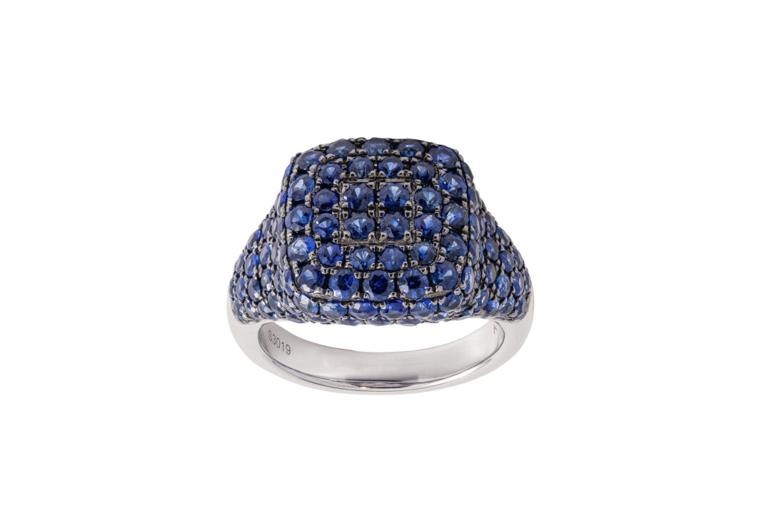 18k White Gold Square Sapphire Pinky Ring Jewels in Paradise Aruba